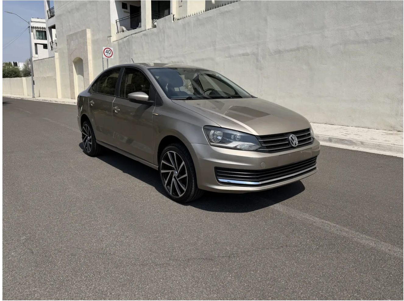 Volkswagen Vento 1.6 Comfortline MT foto
