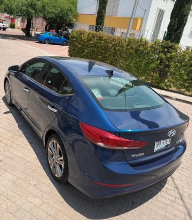 Hyundai Elantra 2.0 Limited Tech Navi AT foto