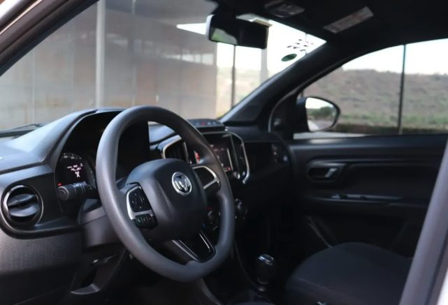 Ram 700 1.3 SLT Reg Cab FWD foto