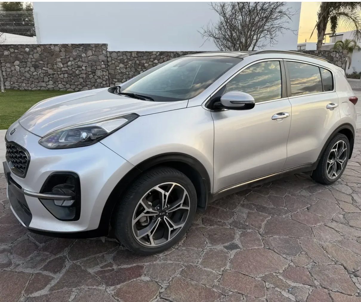 Kia Sportage 2.4 SXL AWD AT