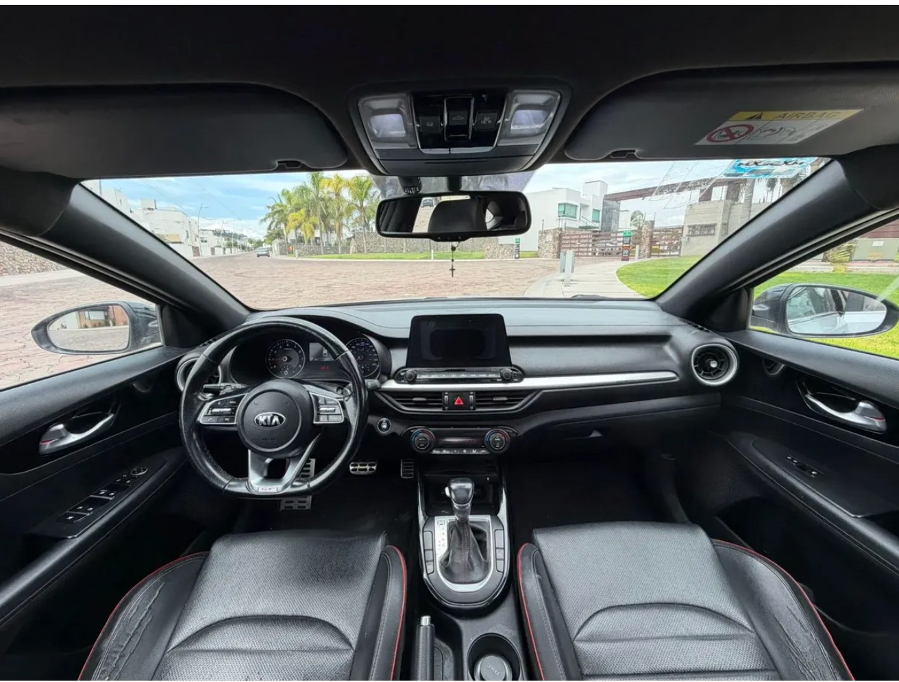 Kia Forte 2.0 GT Line foto