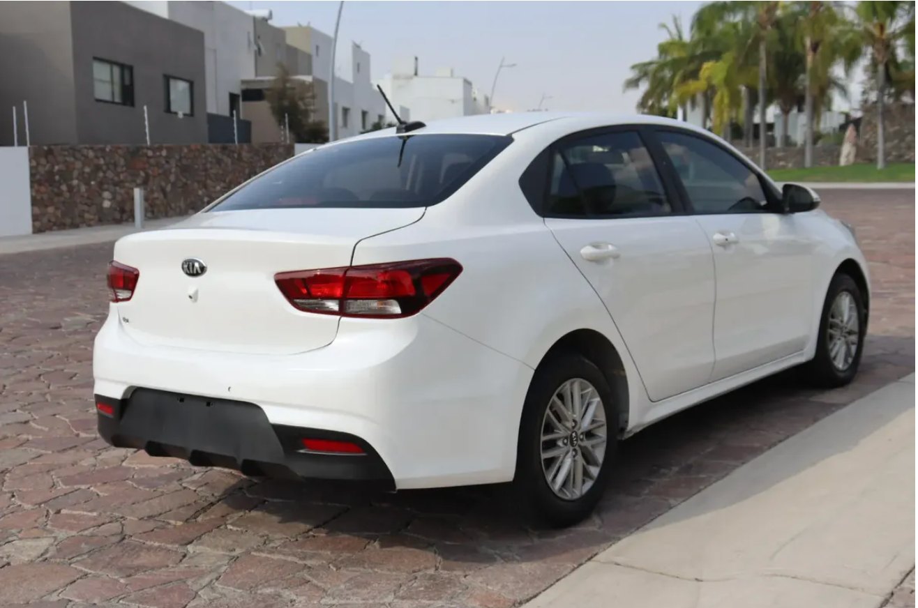 Kia Rio 2018 1.6 EX Hatchback AT foto 2