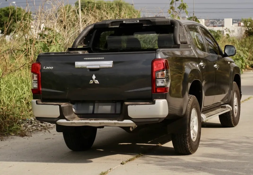 Mitsubishi L200 2022 2.4 Cabina Doble 4x2 MT